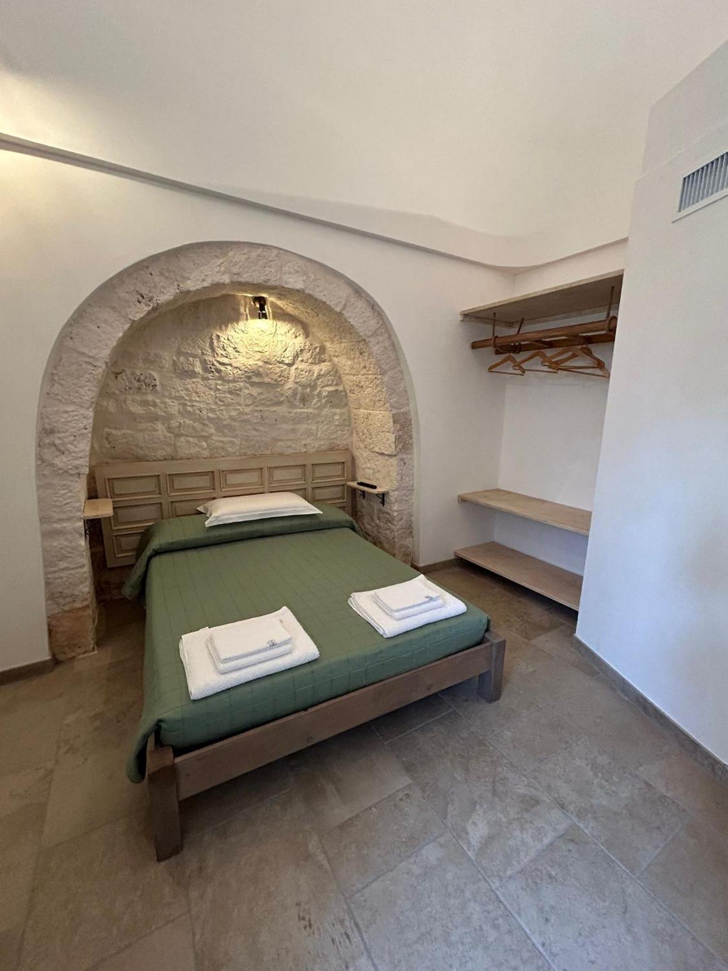 Апартаменты Iconico - Authentic Trulli Experience Чистернино Экстерьер фото