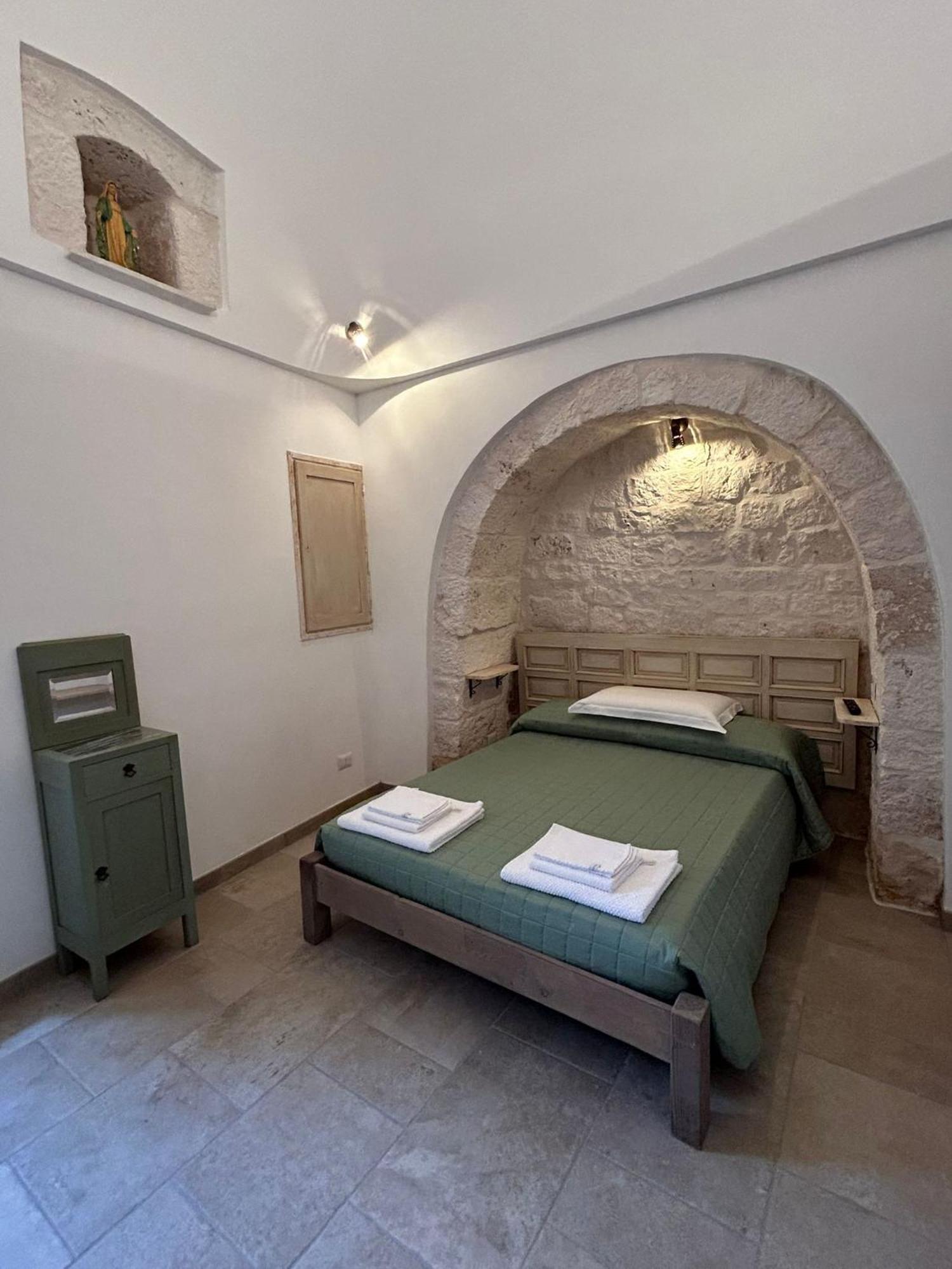 Апартаменты Iconico - Authentic Trulli Experience Чистернино Экстерьер фото