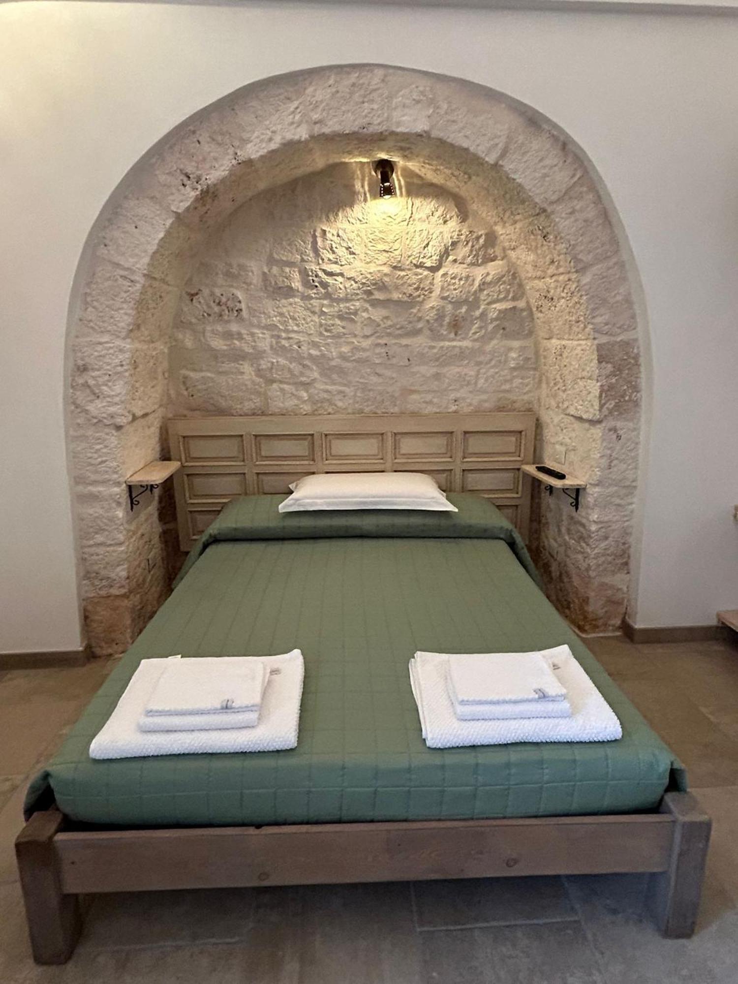 Апартаменты Iconico - Authentic Trulli Experience Чистернино Экстерьер фото